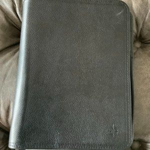 Franklin Planner Classic Rylan Leather Zipper Binder - Onyx